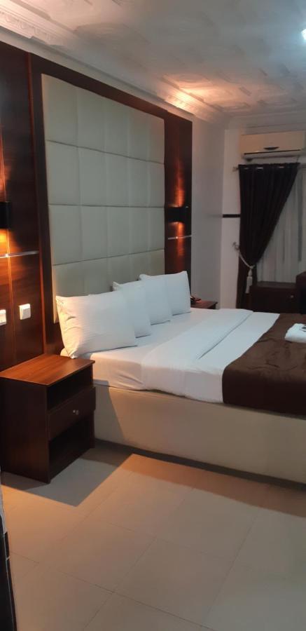 Presken Hotel @Villa Ikeja Eksteriør billede