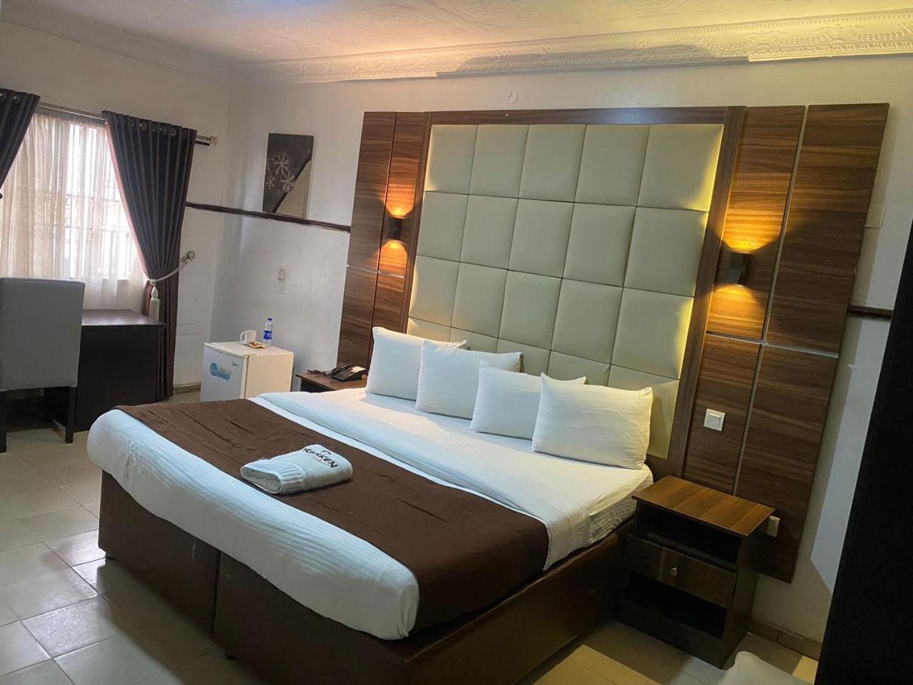 Presken Hotel @Villa Ikeja Eksteriør billede